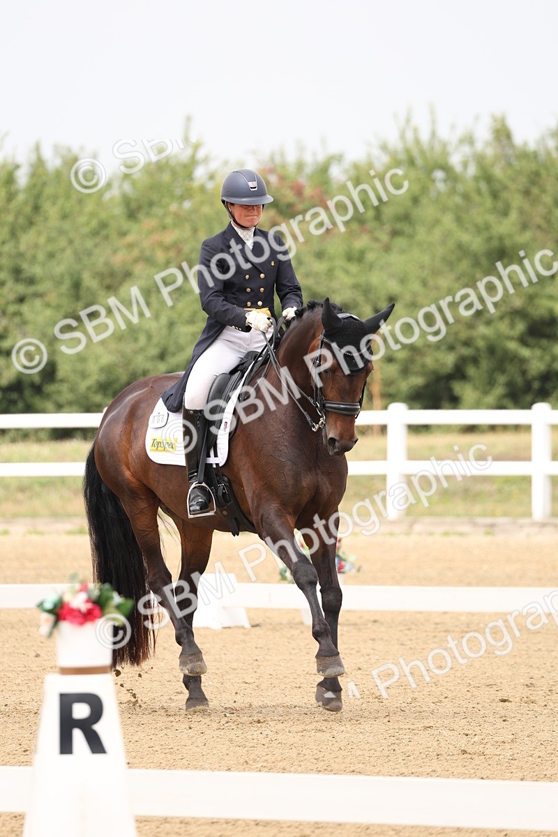 SBM_007008 - Class 9 - FEI INT I - 13.37-14.33