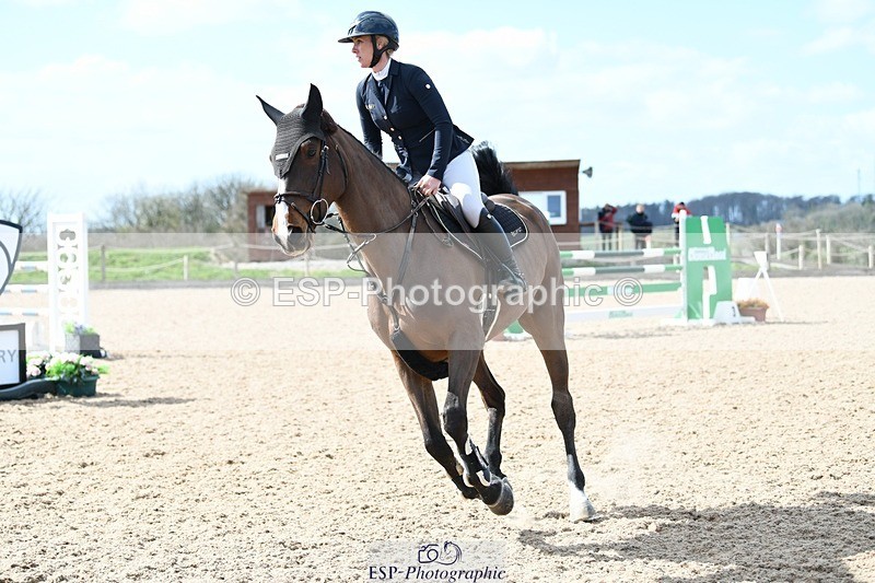 250328-130750-01145 - Cls 3 Snr Foxhunter