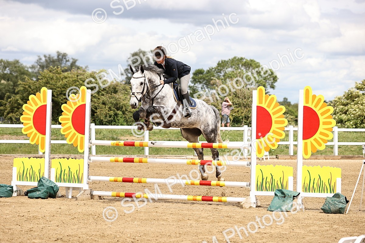 SBM_003024 - Class 11 - Senior Newcomers - 1.10m