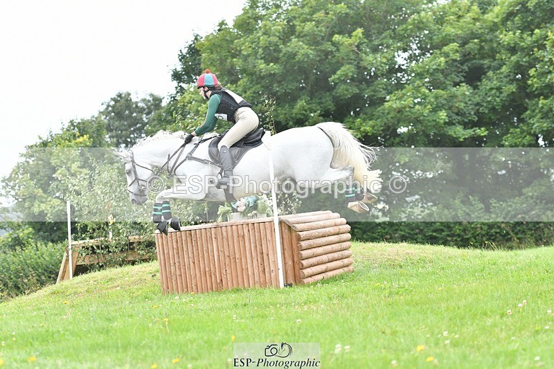 240803-113805-03260 - 106-Issy_Perry-DATE_NIGHT