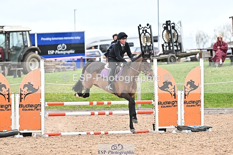 250414-112128-00460 - 90cm Round 1