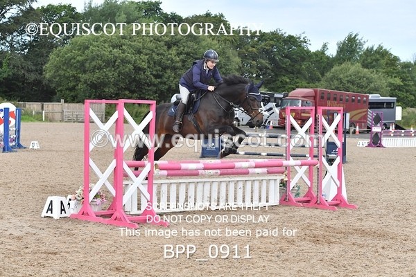 BPP_0911 - CLASS 3  Senior British Novice/ 90cm Open