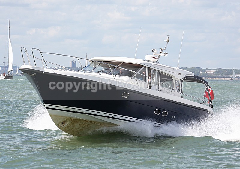 140525 NIMBUS 43 WT7A2145 - 130826 BLUE ANGEL NIMBUS 340