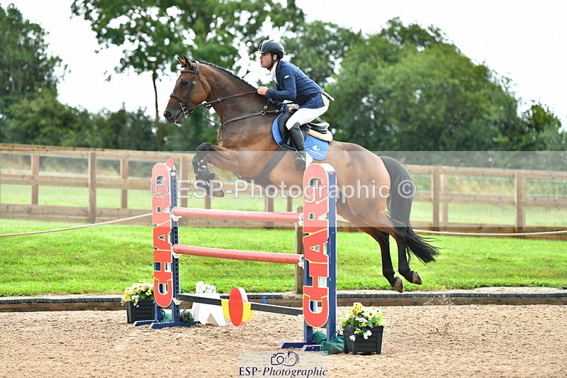 230723A-100231-10750 - Cls 4, 2 Star Small 1.30m