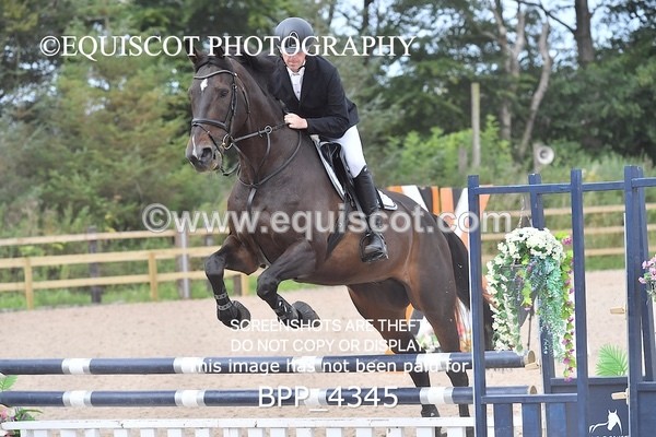 BPP_4345 - CLASS 12 SUN Senior British Novice/ 90cm Open