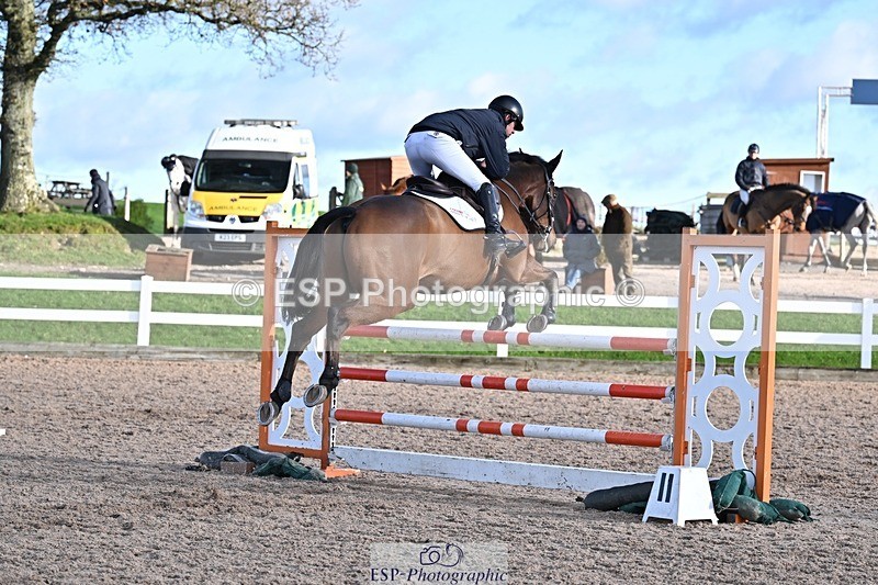 251119-132751-00467 - Cls 4 Newcomers and 1.10m Open