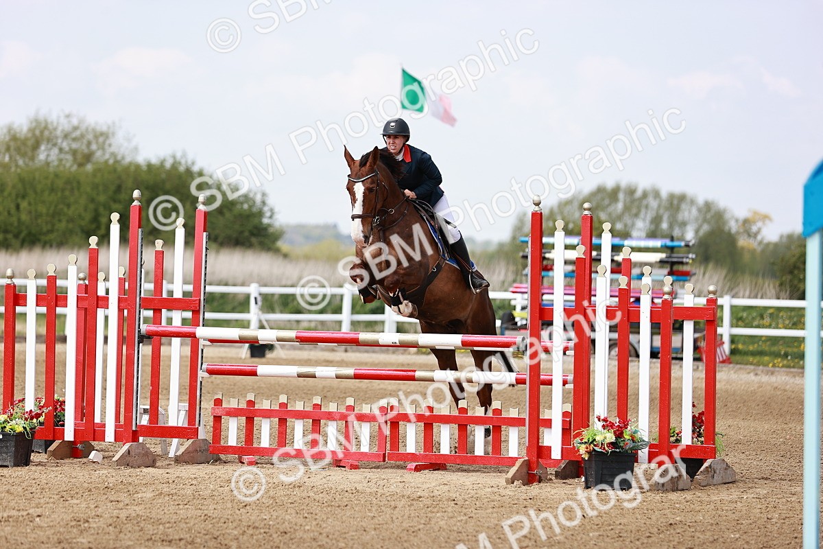  - Class 24 - Senior Newcomers - 1.10m