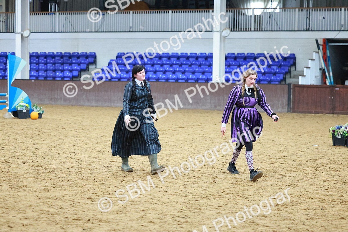 SBM_002744 - Class 4 - Pairs