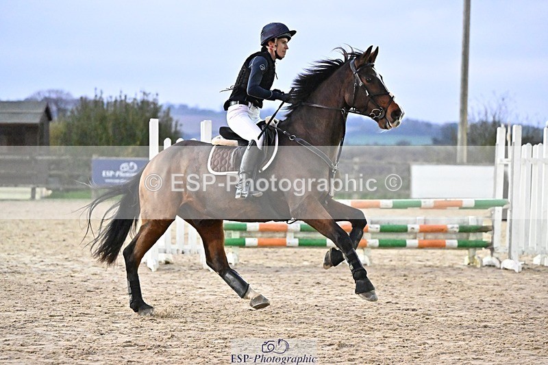 241110-163817-01455 - 90-95cm Arena Eventing