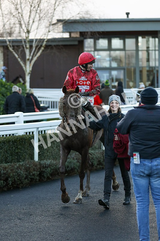 281223-Race 5-Crixuss Escape-3524 - Race 5