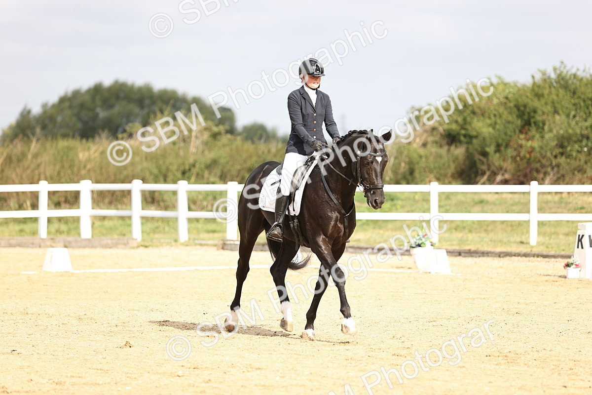 SBM_015411 - Class 14 - Novice 23 - 9.05-10.08