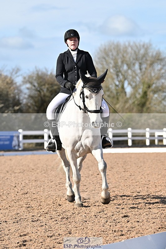 240324A-151058-04434 - Novice 27, 14.30 to 15.25