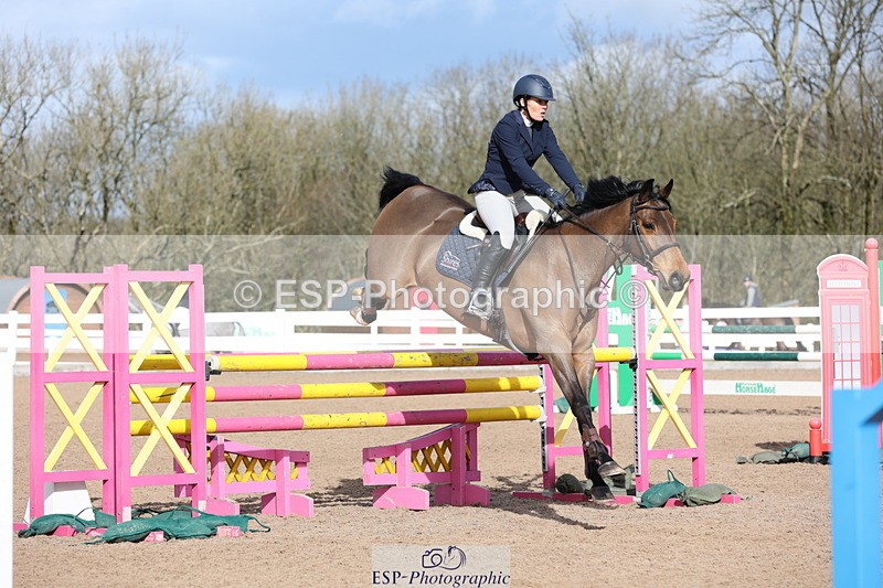 240223A-120338-01058 - Cls 4 Snr 1.05m Open