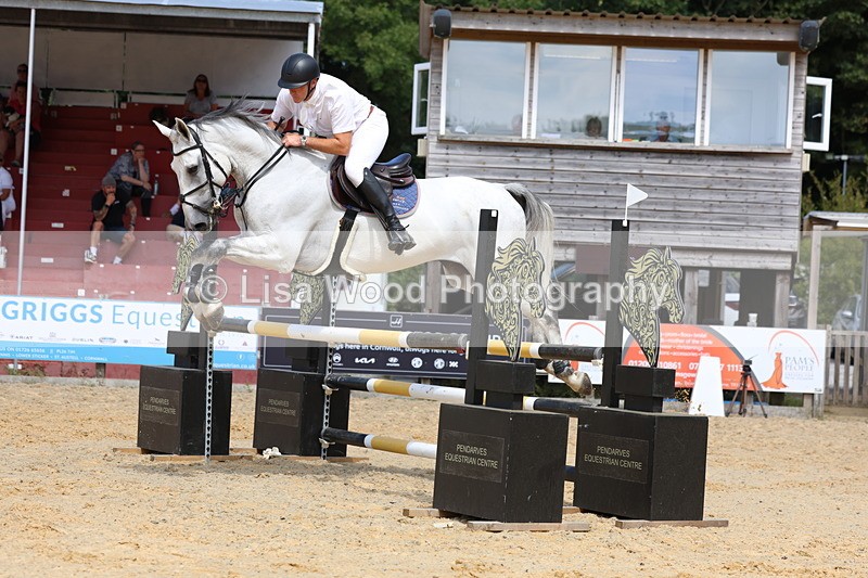 3E7A1758 - Class 8: Senior Newcomers/1.10m open