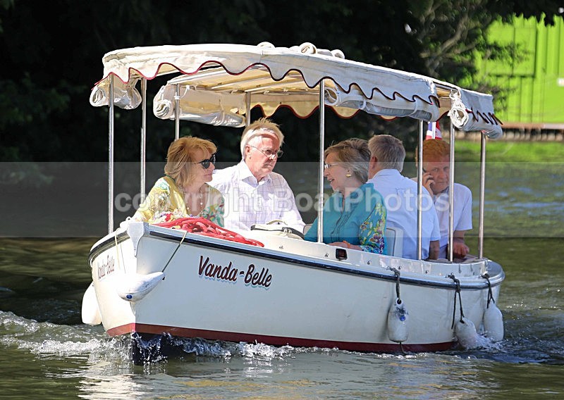 140703 VANDA BELLE WT7A0377 - HENLEY ROYAL REGATTA - THURSDAY 3RD July 2014