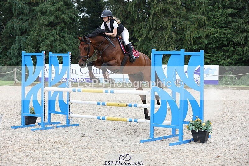 230908-171137-03175 - Cls 9 Snr Newcomers & 1.10m Open