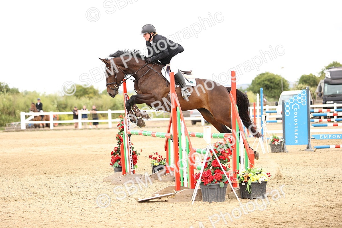 SBM_007727 - Class 19 - Senior Newcomers - 1.10m