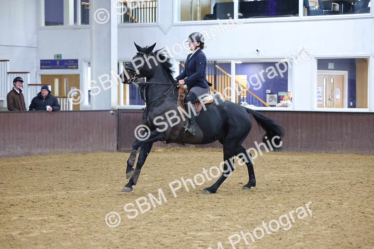 1I0A4751 - Class 9 - Senior Newcomers/ 1.10m Open