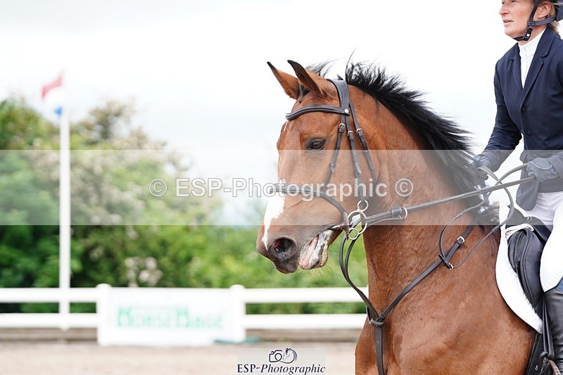 250524-114514-06429 - Cls 21 A&B Snr Disco & 1.00m Open