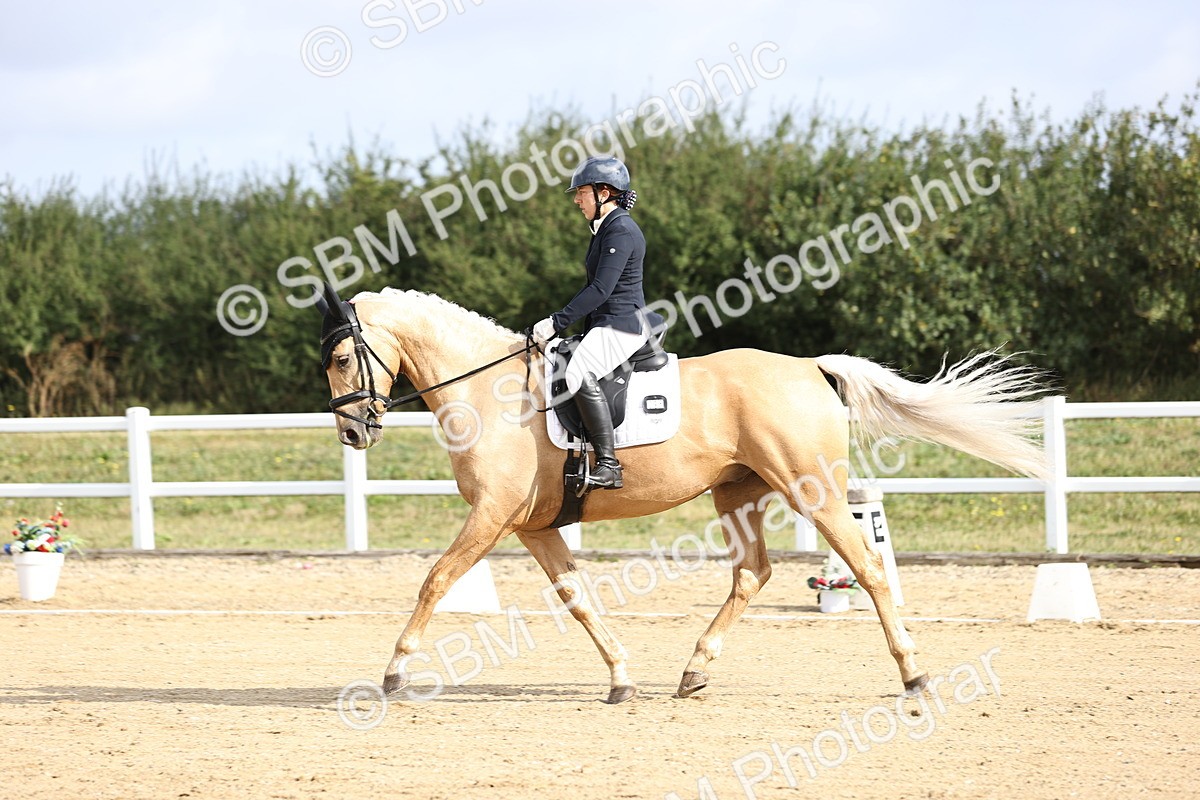 SBM_015393 - Class 14 - Novice 23 - 9.05-10.08