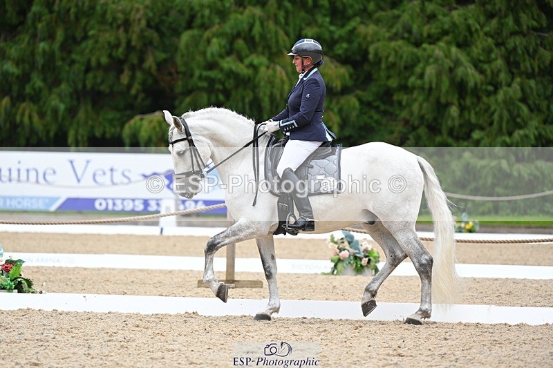 230813-173218-08693 - Cls 14 Medium Silver 16.45 to End