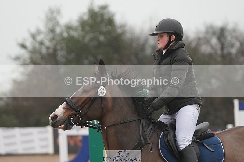 251207-121408-02005 - Cls 20 Snr Newcomers and 1.10m