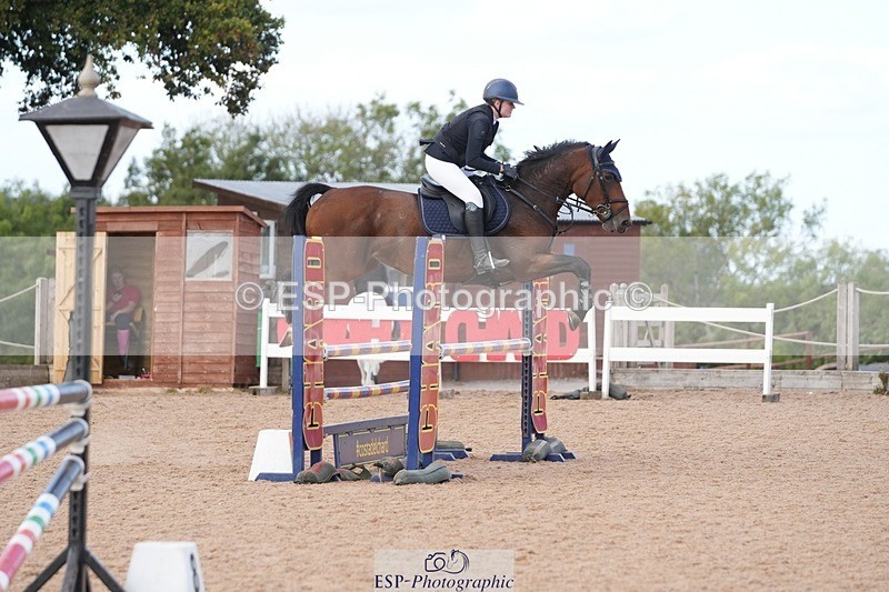 260926-133443-00388 - Cls 8&9 Pony Newc & Foxhunter
