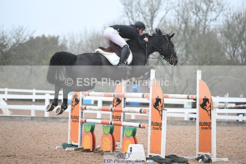 241102A-153126-06120 - SAT Cls 17 National 1.30 & 1.40m