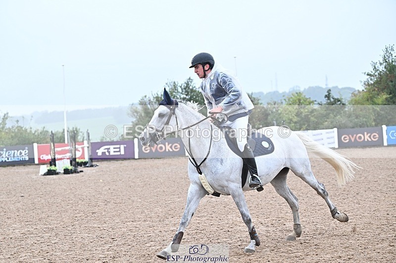 250914-124213-08865 - Cls 36 1.05m Amateur Quali