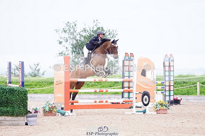 240803A-113020-07435 - Cls 29 Snr Foxhunter