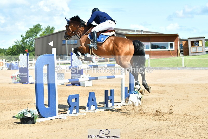 230720A-104219-01939 - Cls 5, 2 Star Medium 1.35m