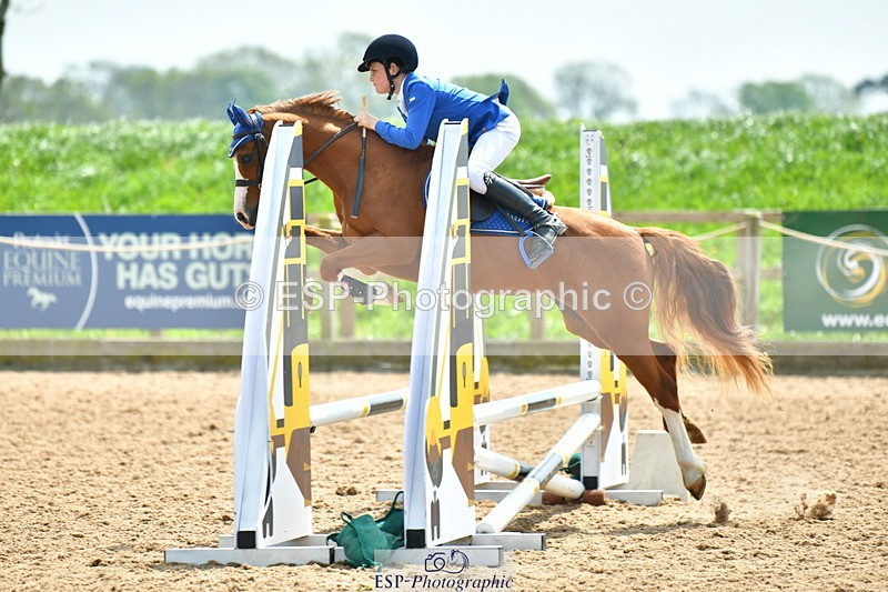 230513A-131927-01059 - Cls 34+35 Club 60cm