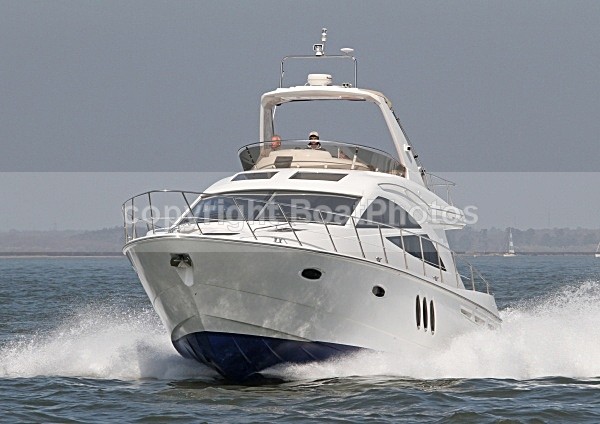 100417 SEALINE IMG_1772jpg - Flybridge Cruisers