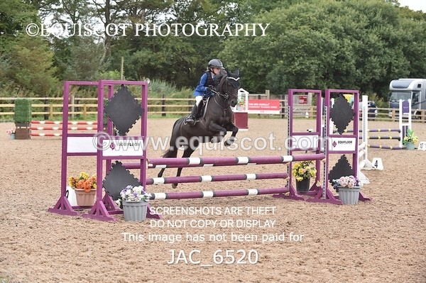 JAC_6520 - CLASS 14 SUN Stepping Stones 128/ 138cms Handicap