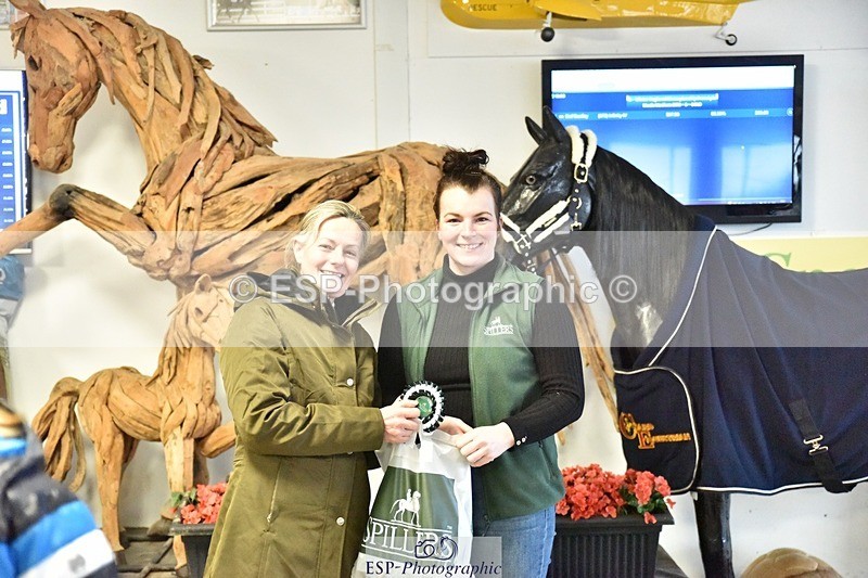 250214-153646-02595 - Freestyle Medium Gold Presentations