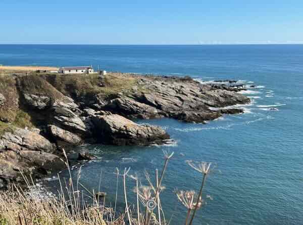 Bothy and Bay, Old Portlethen. - Old Portlethen Village photographs.