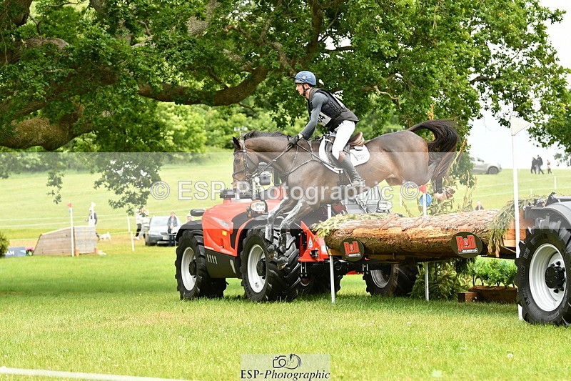 250525A-143631-16984 - D-404-Tom.Jackson-PLOT.TWIST.B