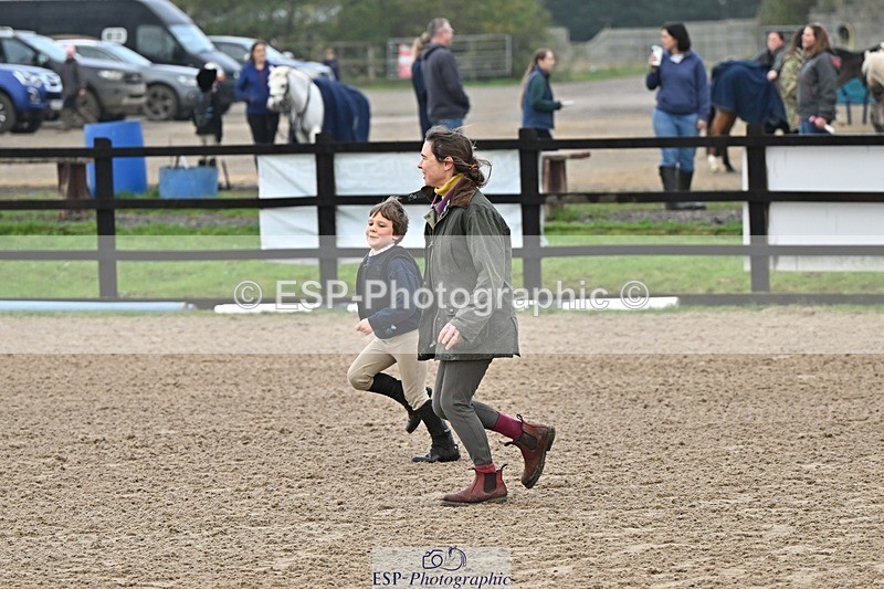 241110-100530-00183 - 40cm Showjumping