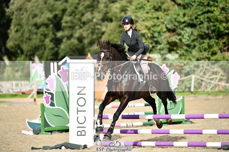 251004A-150807-01681 - Classes 8 & 9 70cm