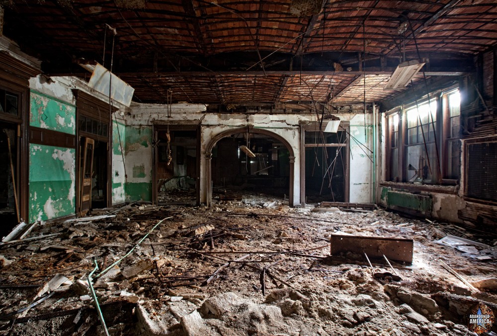 Tome School (Port Deposit, MD) Stubborn Arch