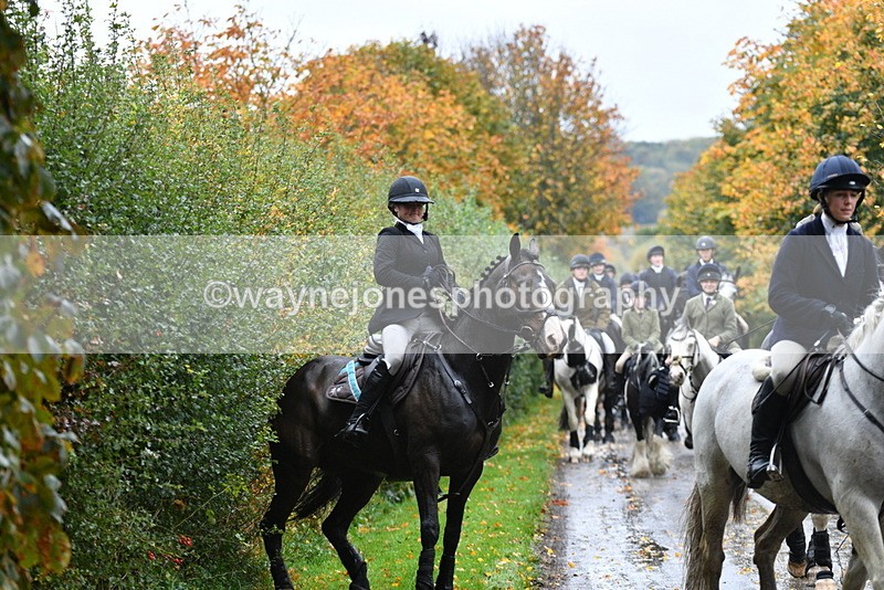 WJ5_6265 - B&B walk back for Hunt Tea !