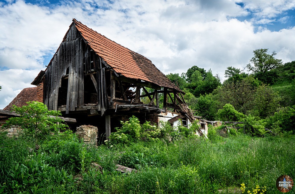 Ramshackle Barn | Gherdeal, Romania - The Ghost Village of Gherdeal
