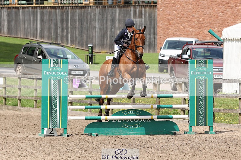 240804-120851-13014 - 464-Tichy_Sanders-SPARHANGER_VELVET