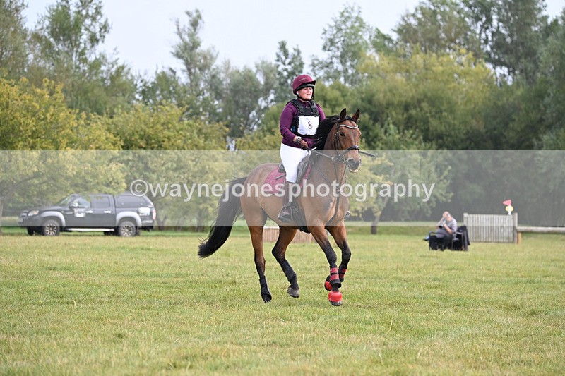 WJ6_9980 - 40cm XC Time 10:05 to 10:36