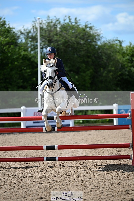 240608A-154919-01693 - Cls 12 Pony Foxhunter and 1.10m Open
