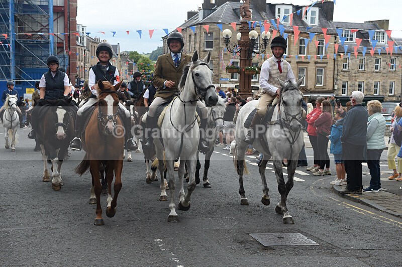 05 - The Queens Ride