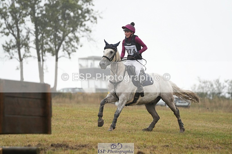 250830-151447-03982 - F-274-Isabella.Bonney