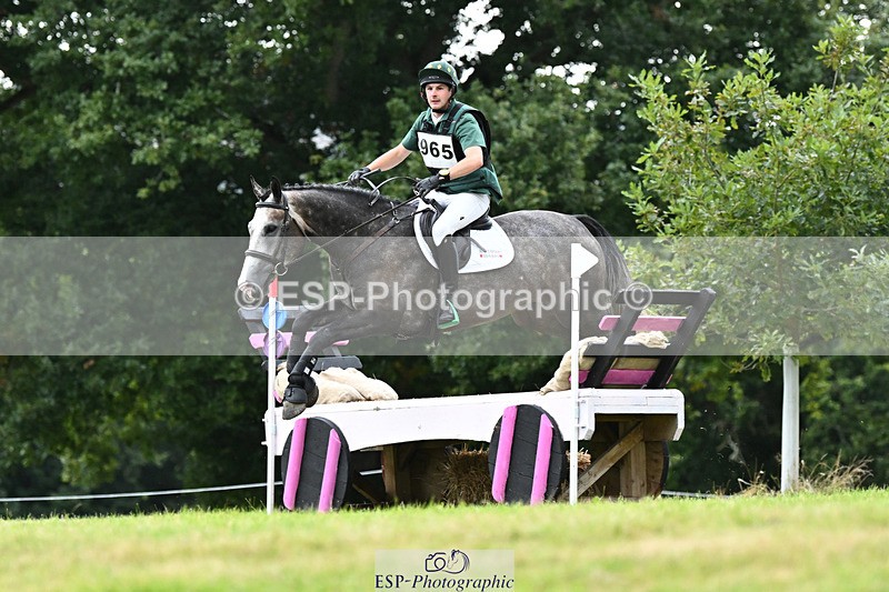 240825X-180012-38093 - 80cm XC 17.30 to End