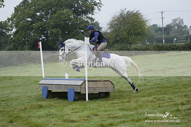 WWHT 171021 0054 - Novice Restricted (0.80m)  17/10/21