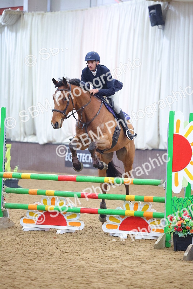 SBM_008510 - Class 21 - Nupafeed Supplements Senior Discovery/ 1m Open - First Round (1.00m)